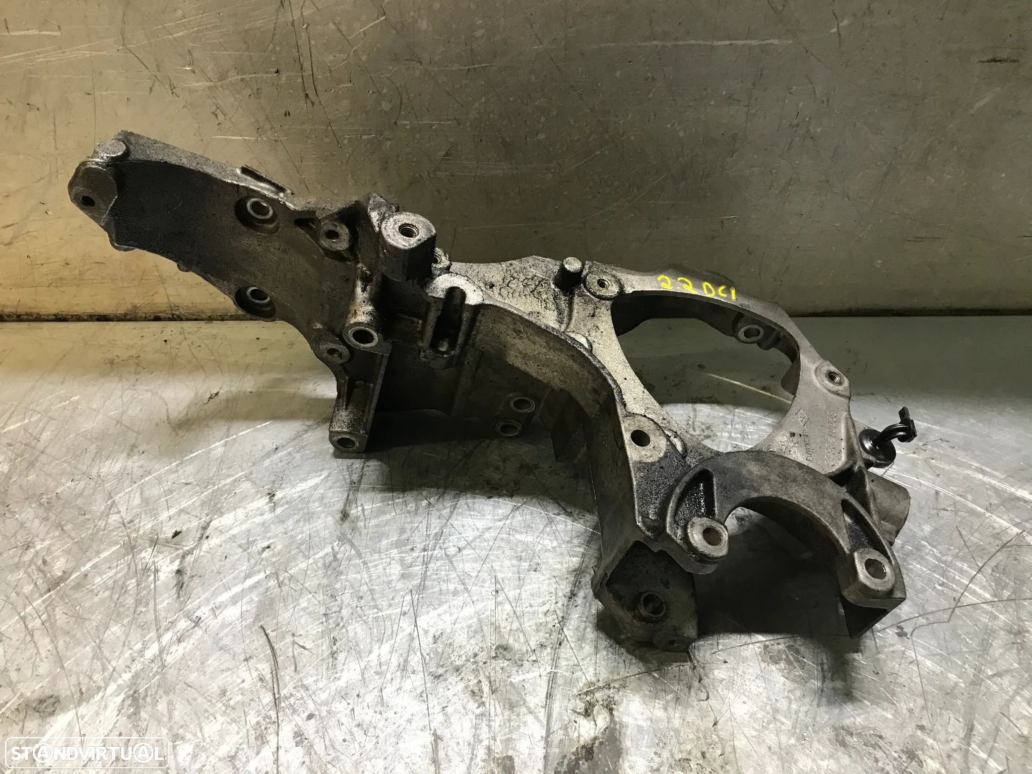 APOIO / SUPORTE DO ALTERNADOR RENAULT LAGUNA / ESPACE / MASTER 2.2DCI 2.5DCI 8200123833 - 1