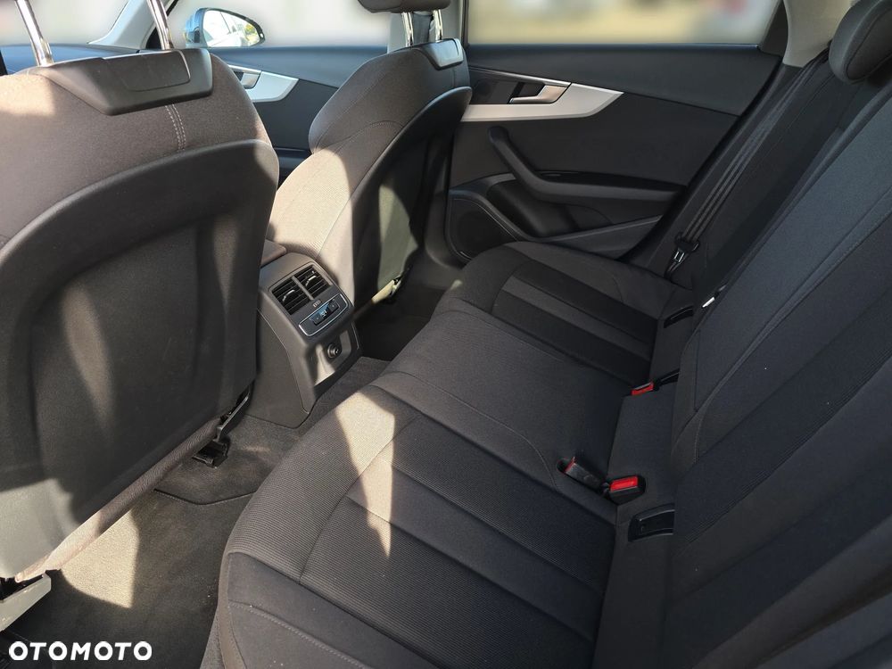 Audi A4 Avant 2023