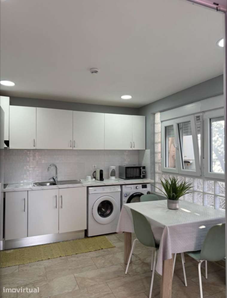 Quarto - localizado em Amadora Lisbon - Grande imagem: 2/28