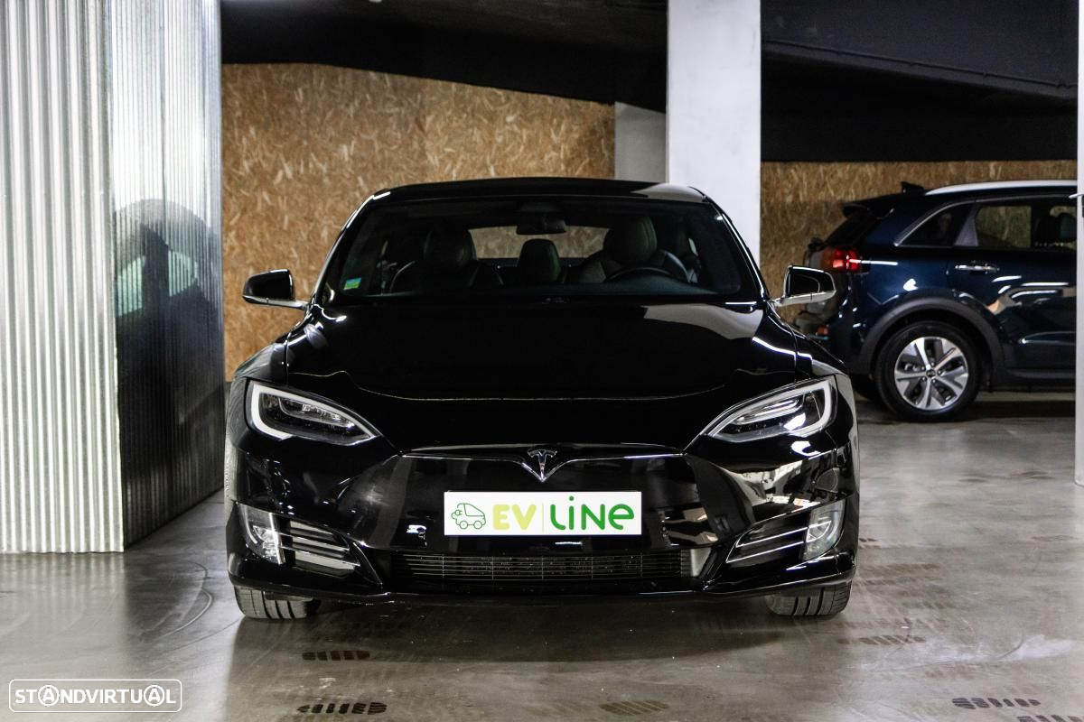 Tesla Model S - 5