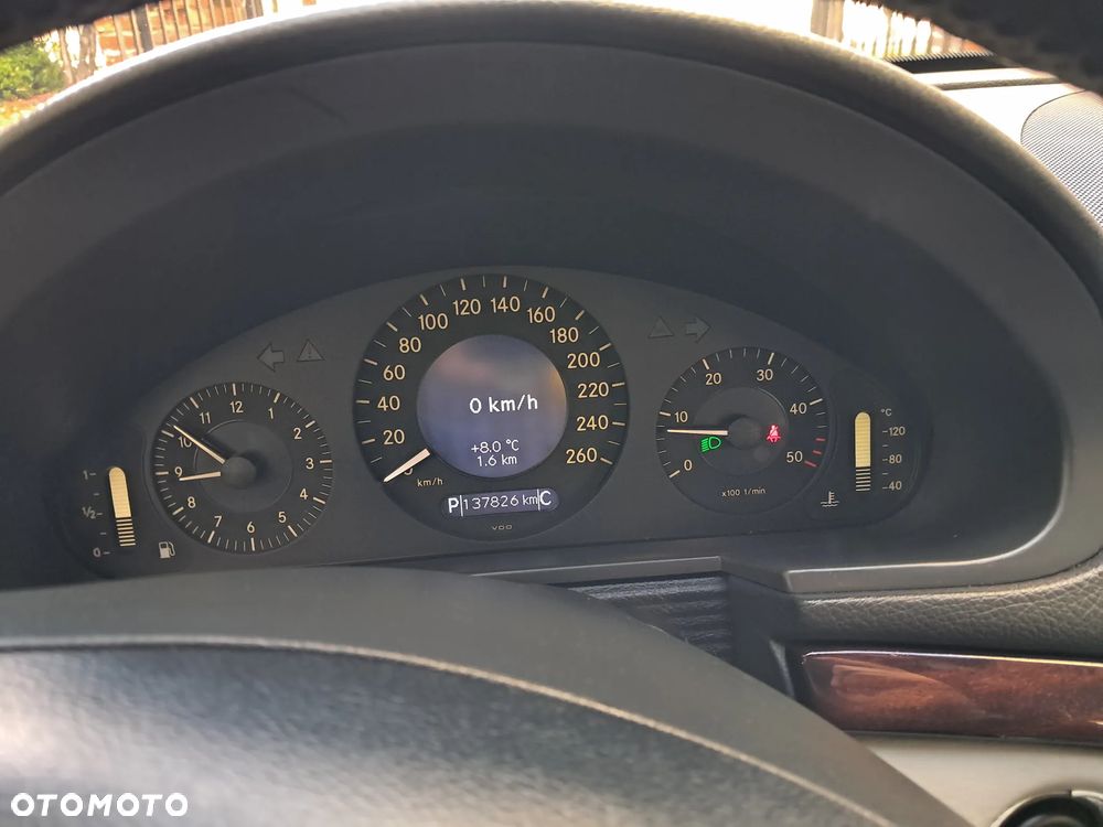 Mercedes-Benz Klasa E 220 CDI Automatik Classic - 17