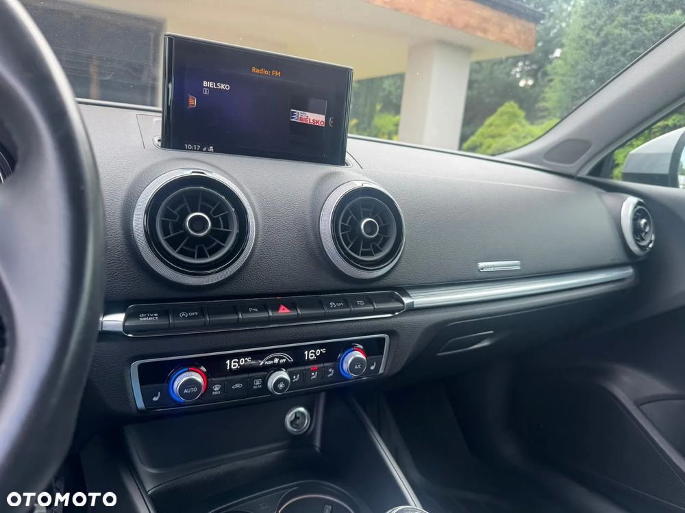 Audi A3 Sportback 1.6 TDI design - 18