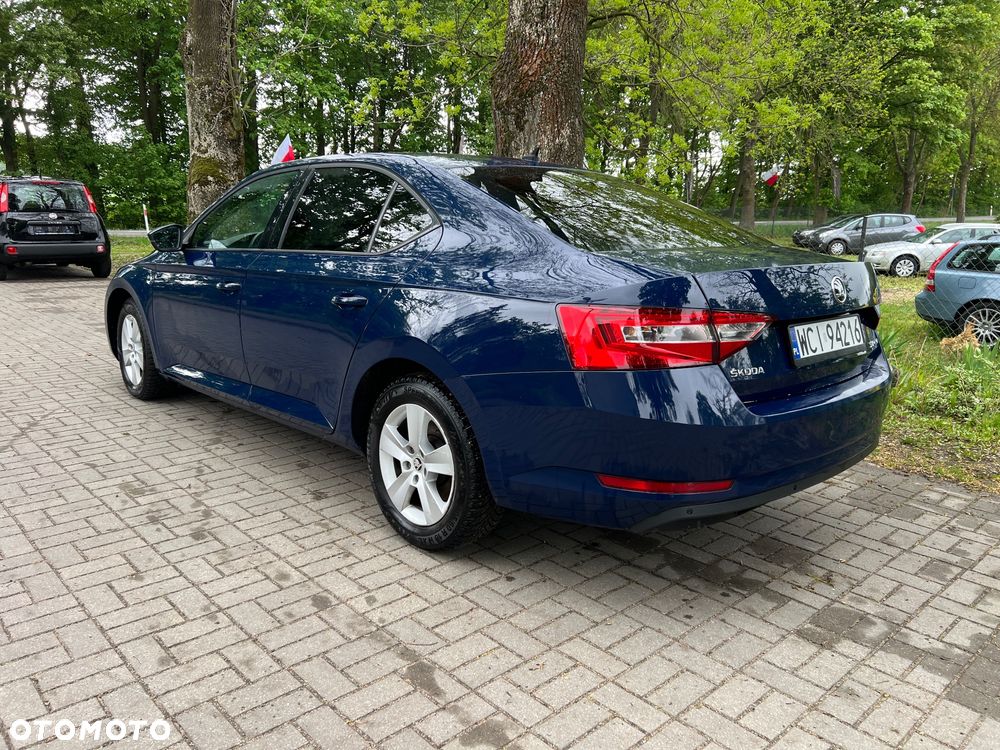 Skoda Superb 2.0 TDI Active - 9