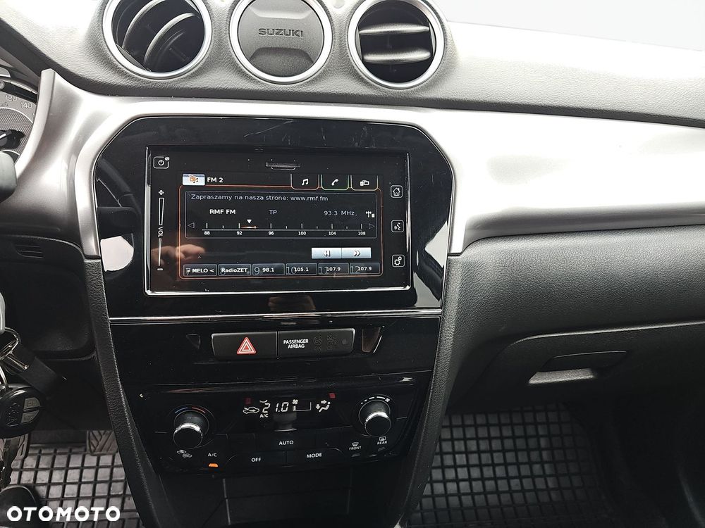 Suzuki Vitara 1.4 Boosterjet SHVS Premium 2WD - 18