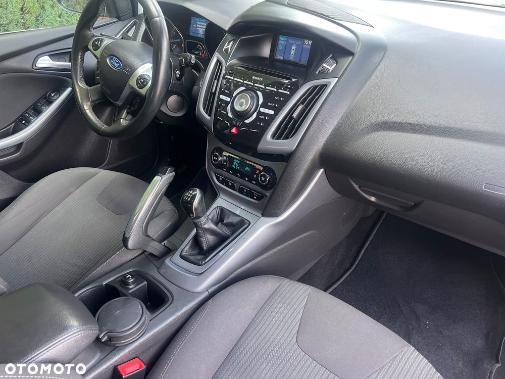 Ford Focus 1.6 Trend - 19