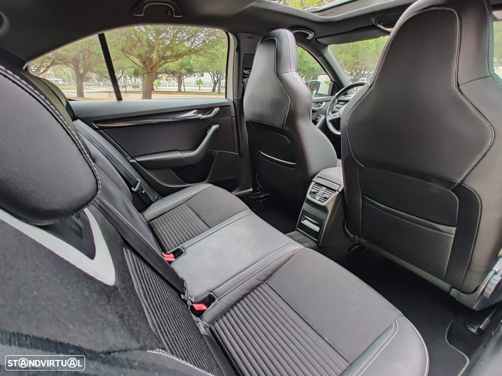 Skoda Octavia 2.0 TDI RS DSG - 17