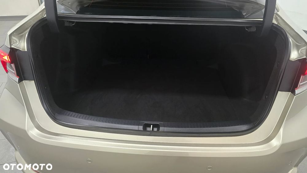 Toyota Corolla - 13