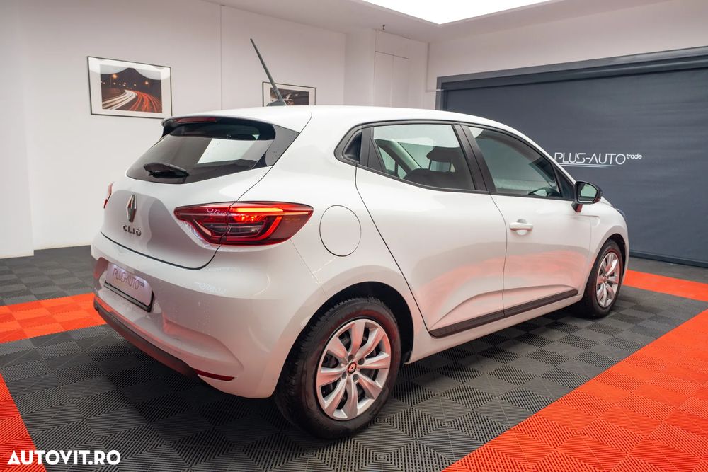 Renault Clio - 7
