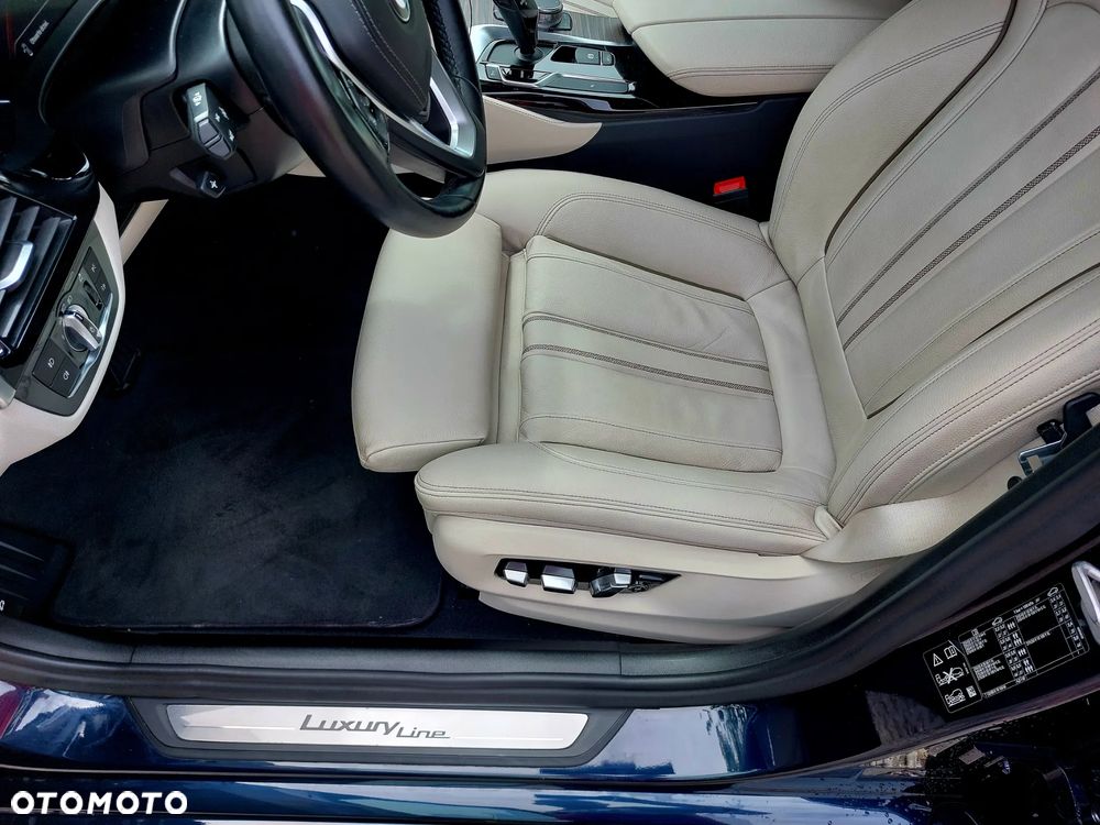 BMW Seria 5 520d xDrive Luxury Line sport - 8