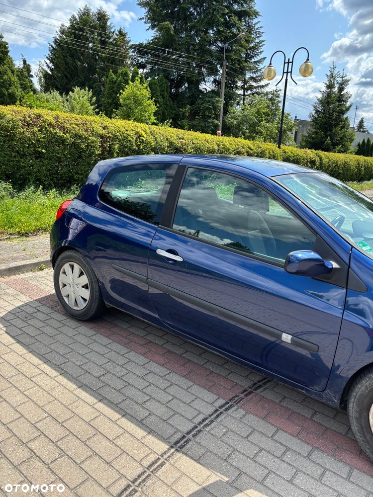 Renault Clio 1.6 16V Expression - 6