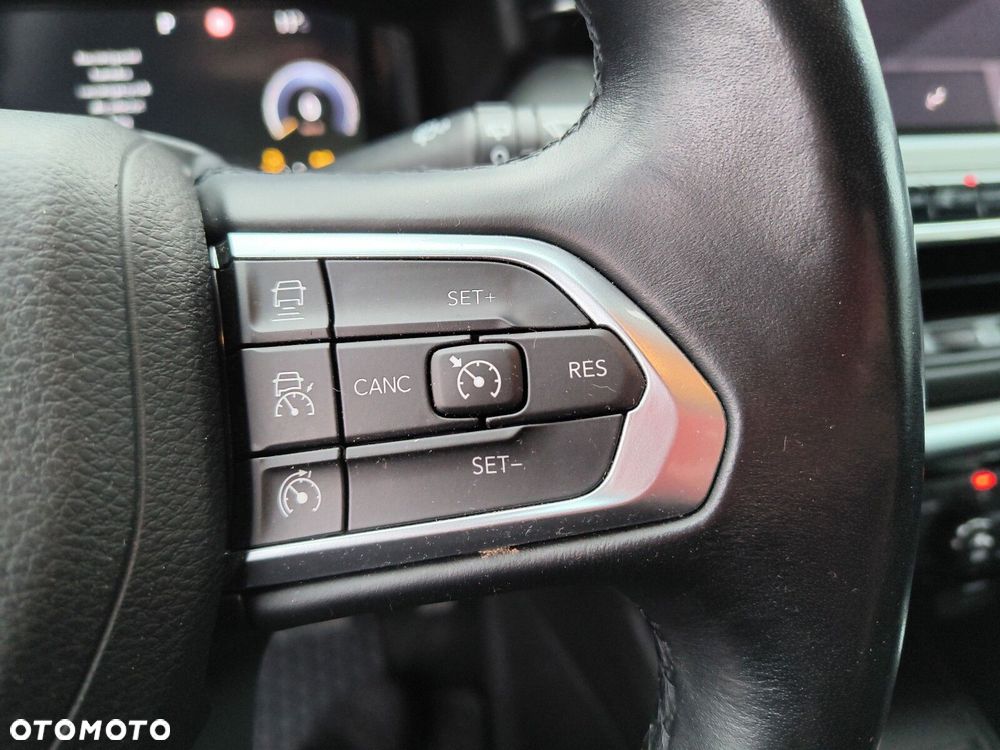 Jeep Compass - 30