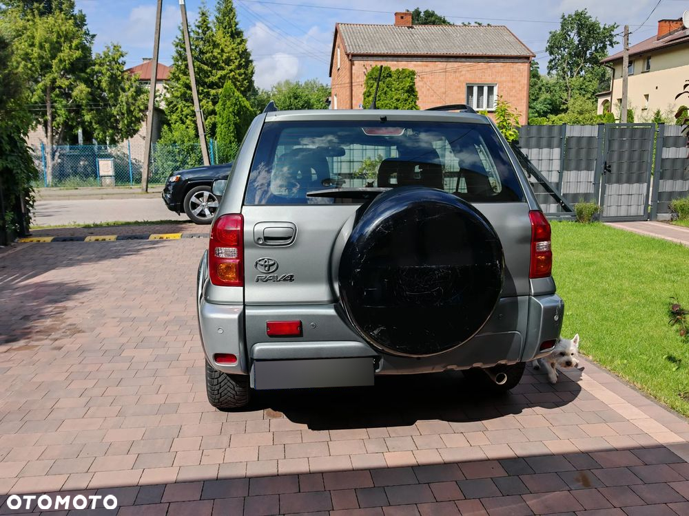 Toyota RAV4 2.0 VVT-i 4x4 - 5