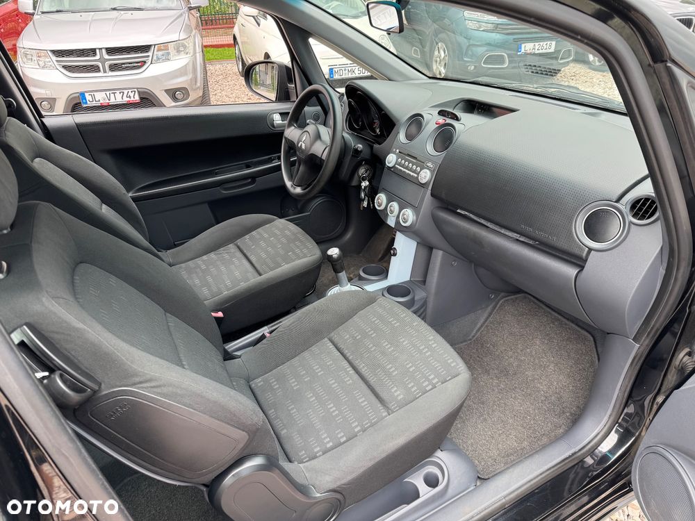 Mitsubishi Colt - 4