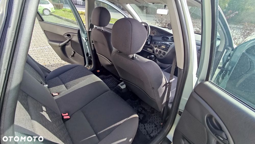 Ford Focus 1.6 Comfort - 5