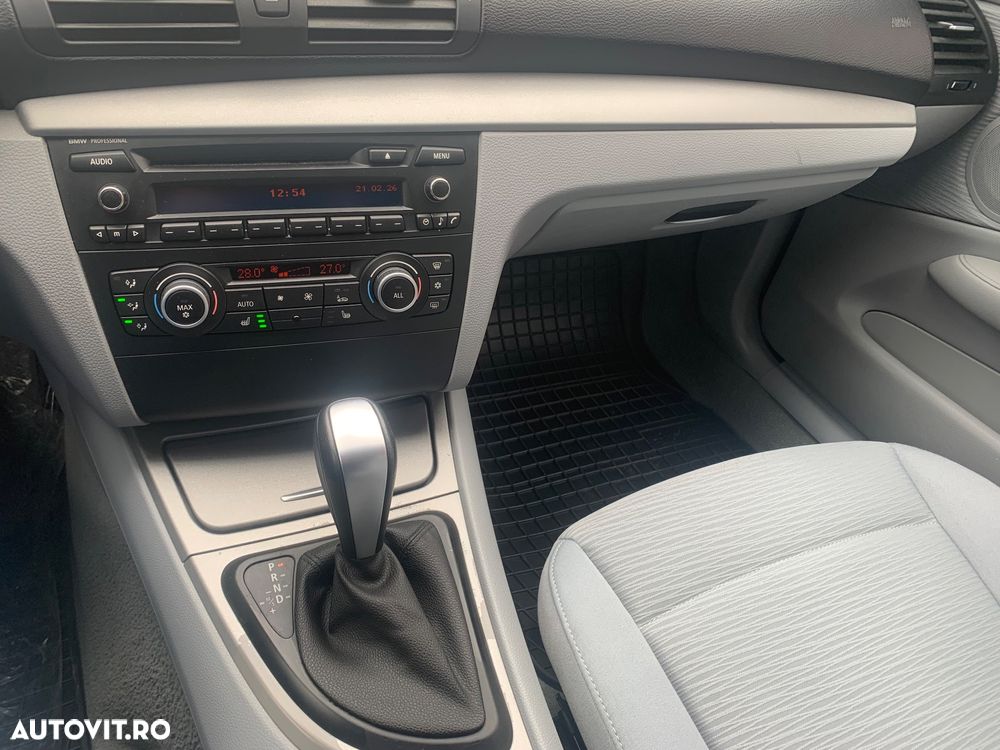 BMW Seria 1 118i Aut. - 19