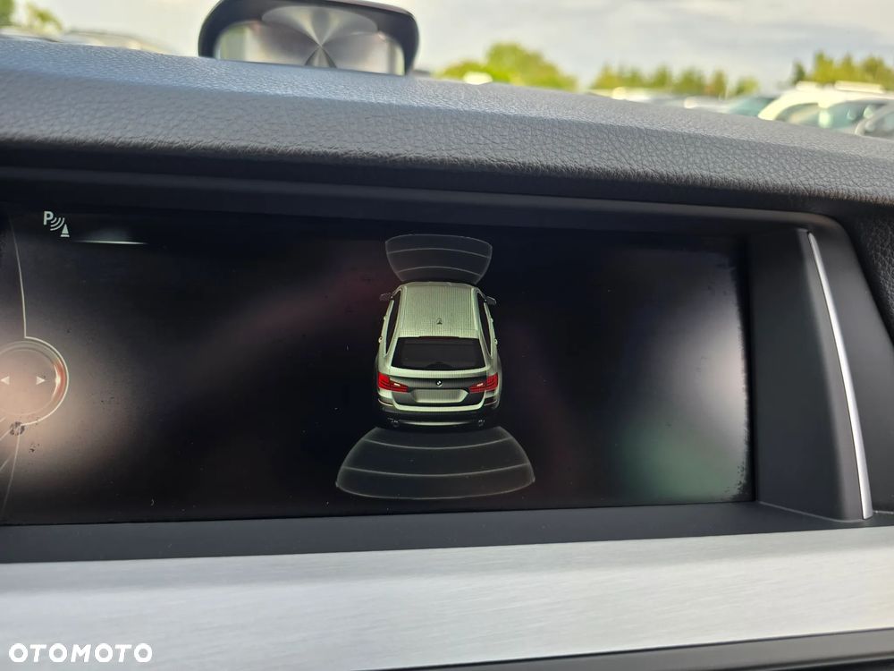 BMW Seria 5 - 32