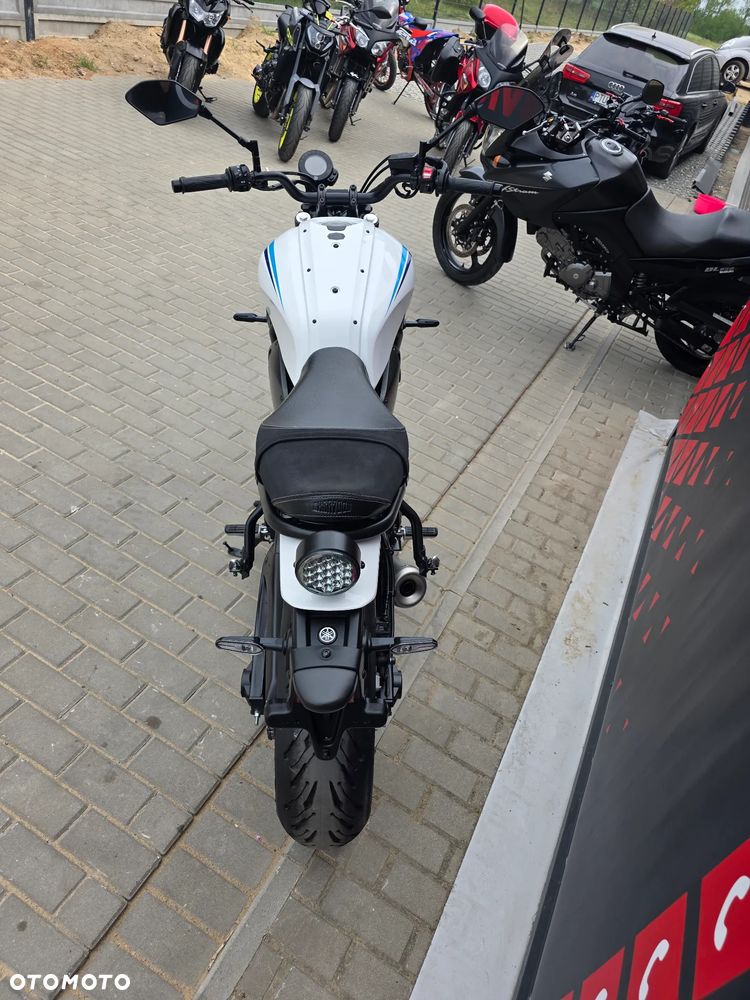 Yamaha XSR - 18