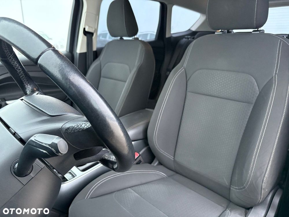 Ford Kuga - 13