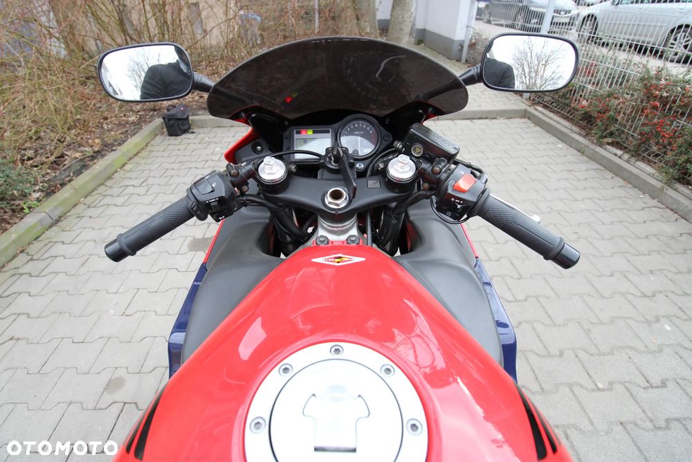 Honda CBR - 24