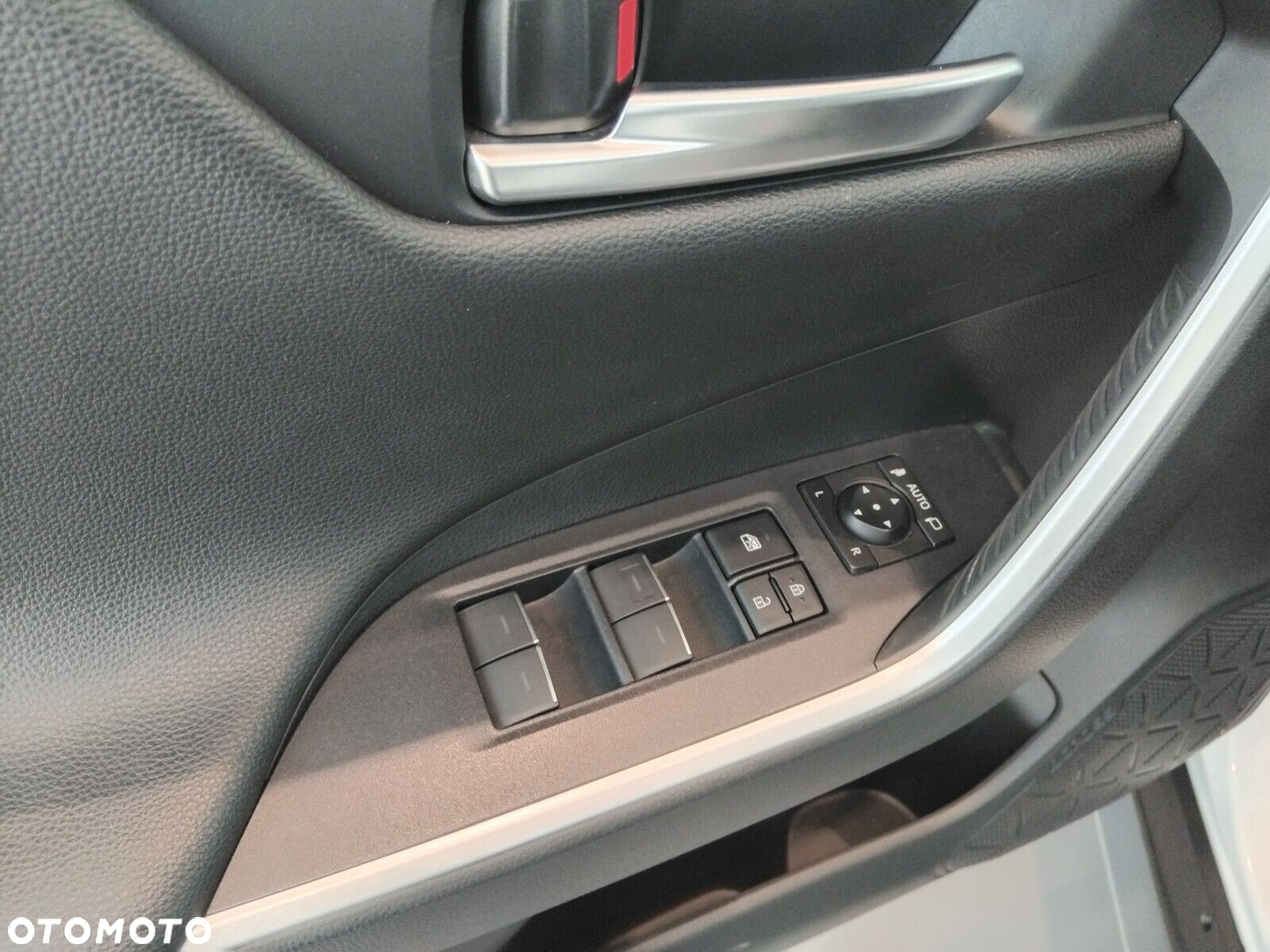 Suzuki Across - 16