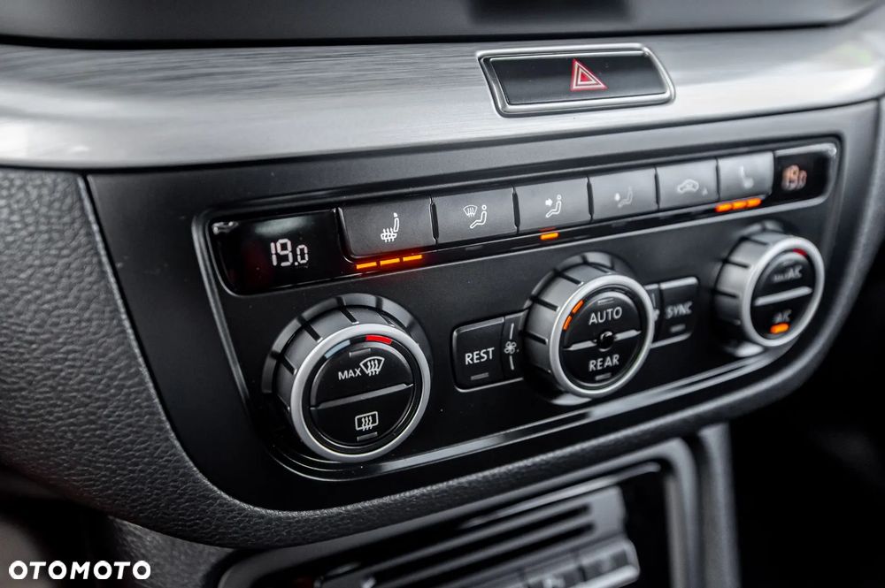 Volkswagen Sharan - 27