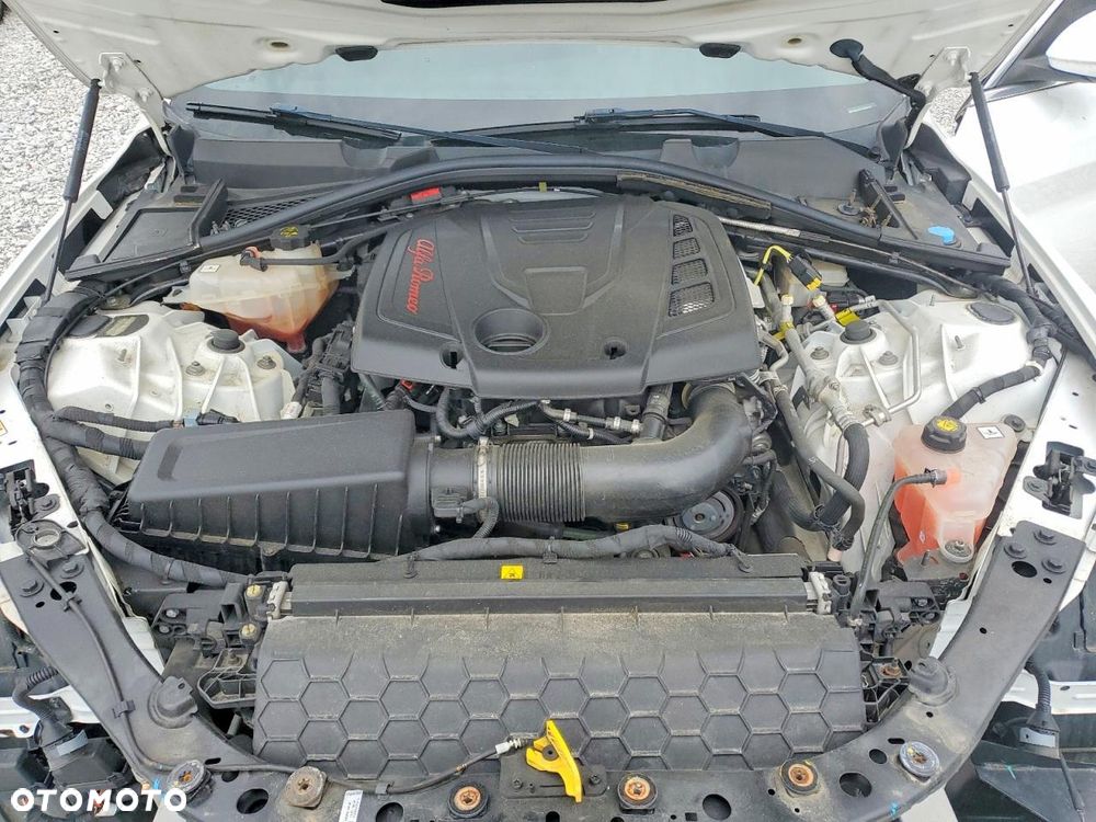 Alfa Romeo Giulia 2.0 Turbo 16V AT8-Q4 Sprint - 11