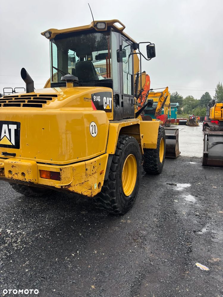 Komatsu WA80M-7 - 10