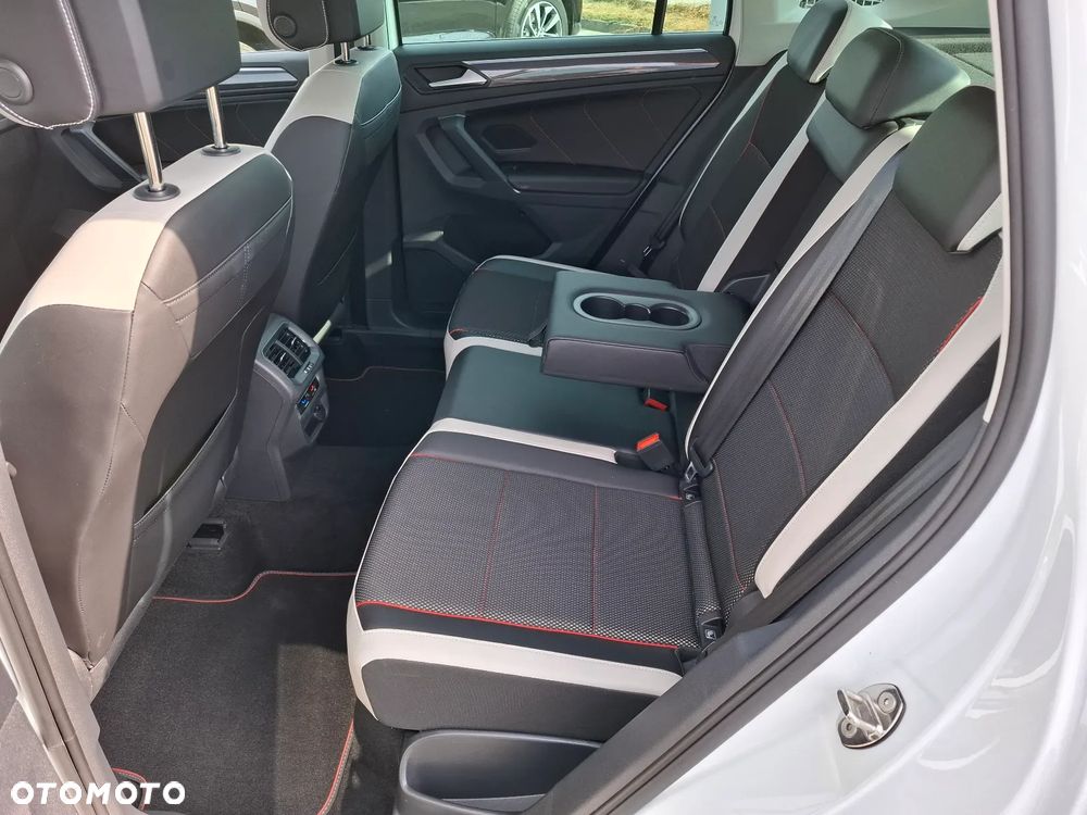 Volkswagen Tiguan 2.0 TDI SCR Urban Sport - 11