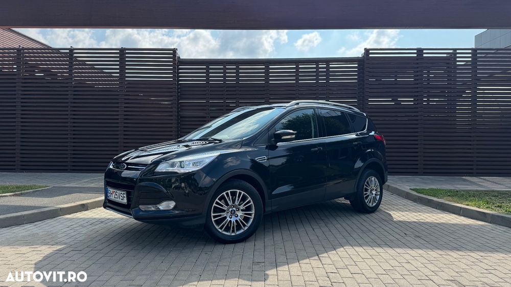 Ford Kuga 2.0 TDCi 4WD Powershift Titanium - 4