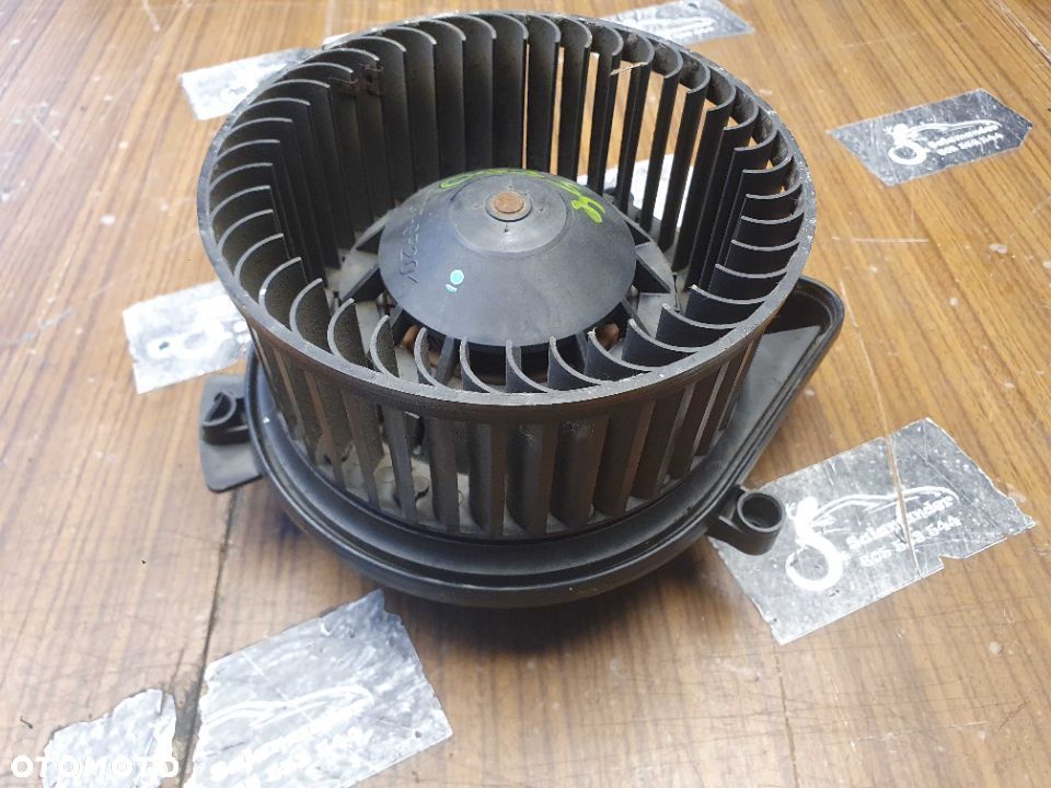 Wentylator Dmuchawa 8E1820021 A B E Nawiewu Nagrzewnicy VALEO EU AUDI A4 B6 B7 - 8