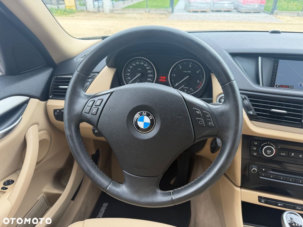 BMW X1 sDrive18d xLine - 8