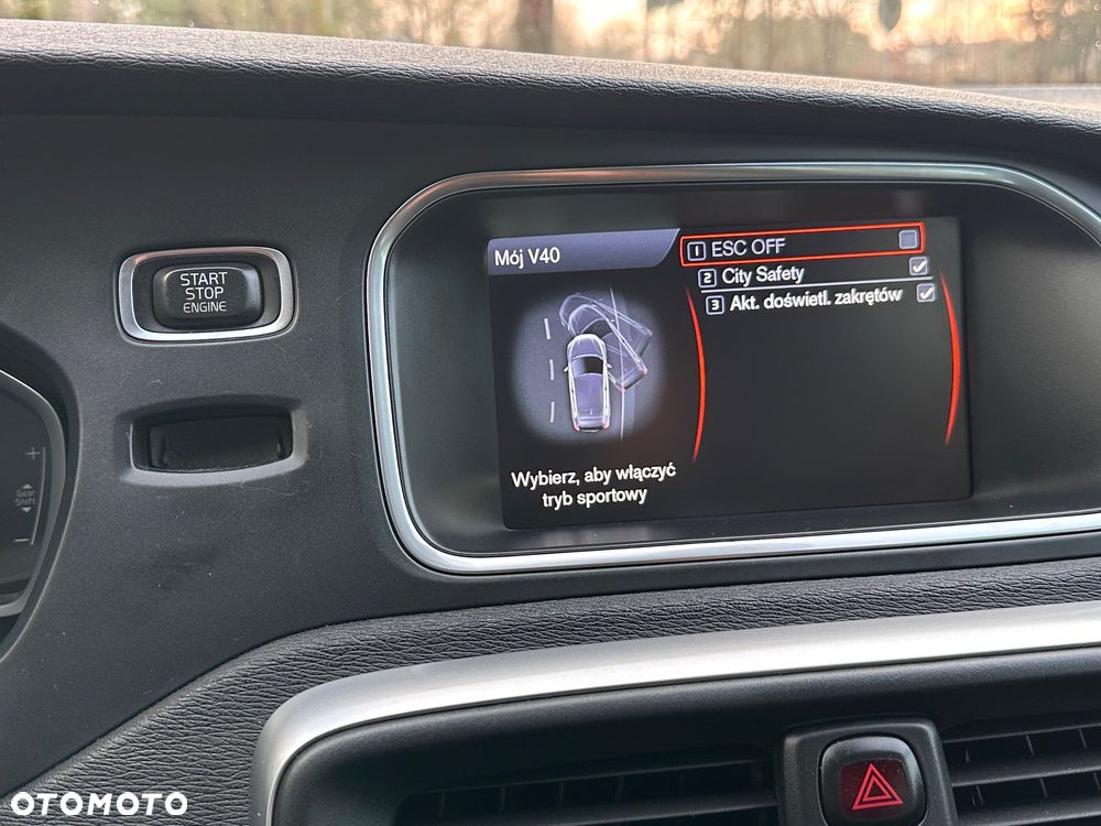 Volvo V40 D2 R Design - 26