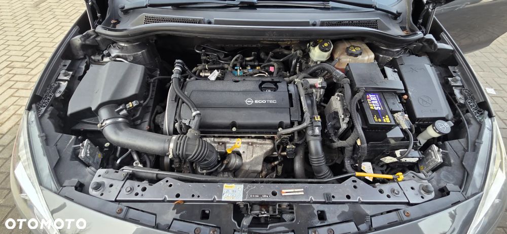 Opel Astra 1.6 Turbo Edition - 37