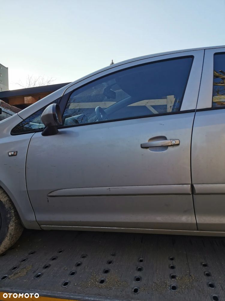 Drzwi przód prawe Opel Corsa D 2006r - 3