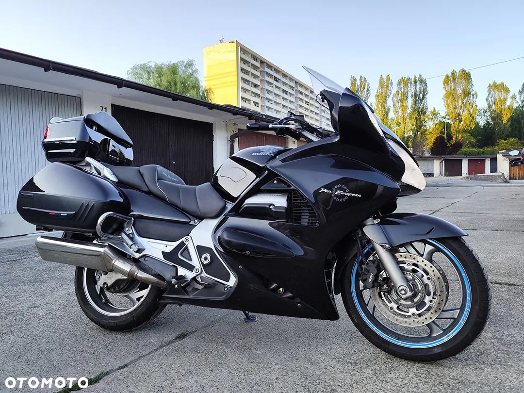 Honda ST - 1