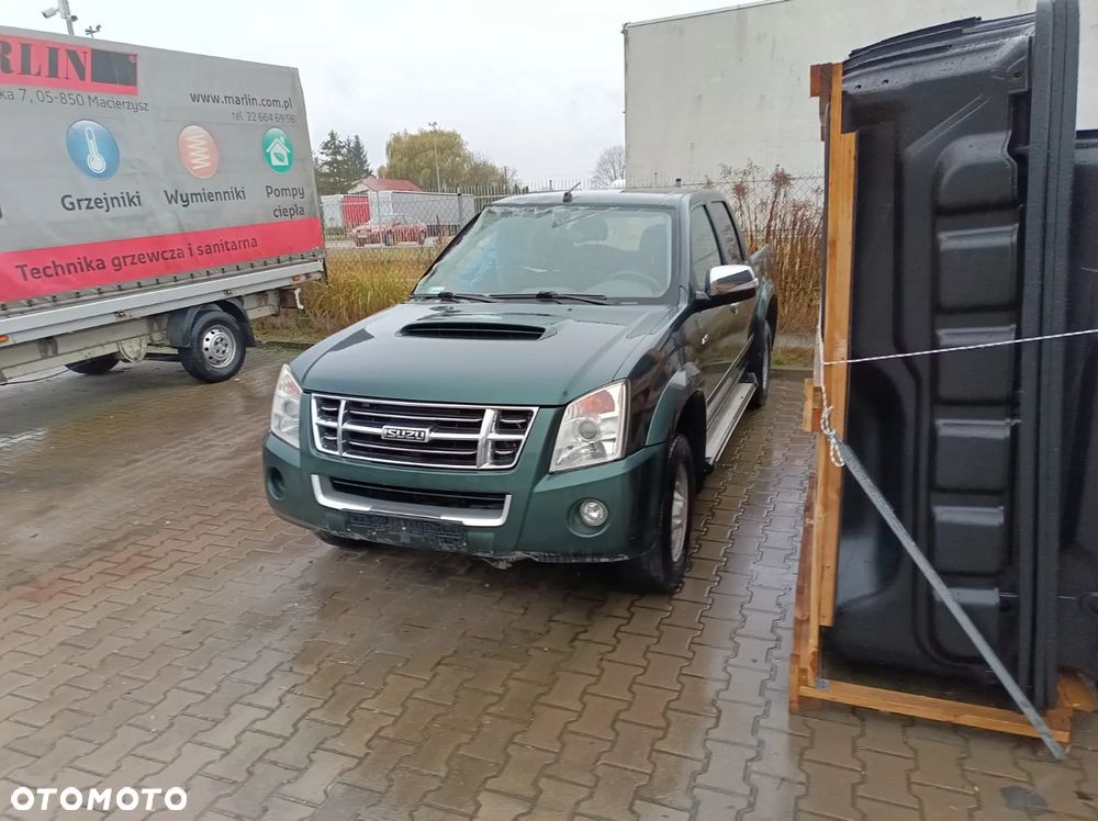 Isuzu D-Max 2.5d DC LS - 2
