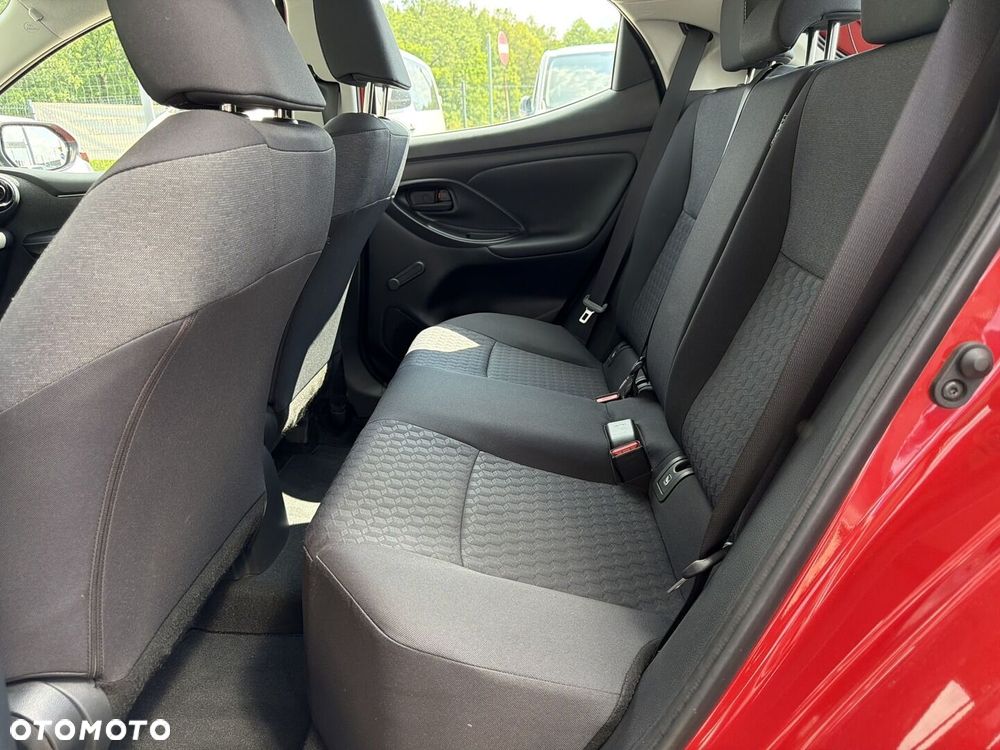 Toyota Yaris - 12