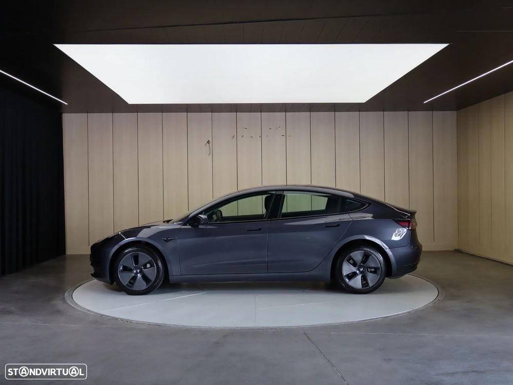 Tesla Model 3 Standard Range Plus RWD - 3