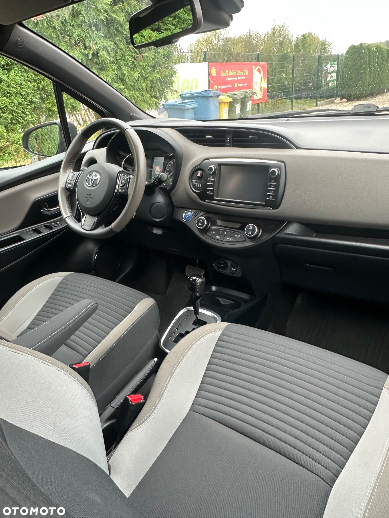 Toyota Yaris Hybrid 100 Selection Platinum - 21