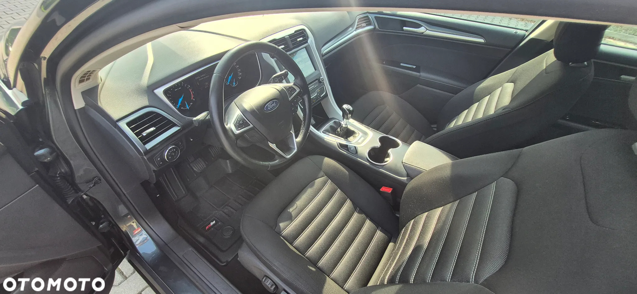Ford Mondeo - 17