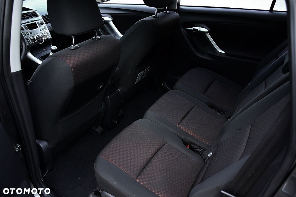 Toyota Verso 1.8 7-Sitzer Skyview Edition - 36