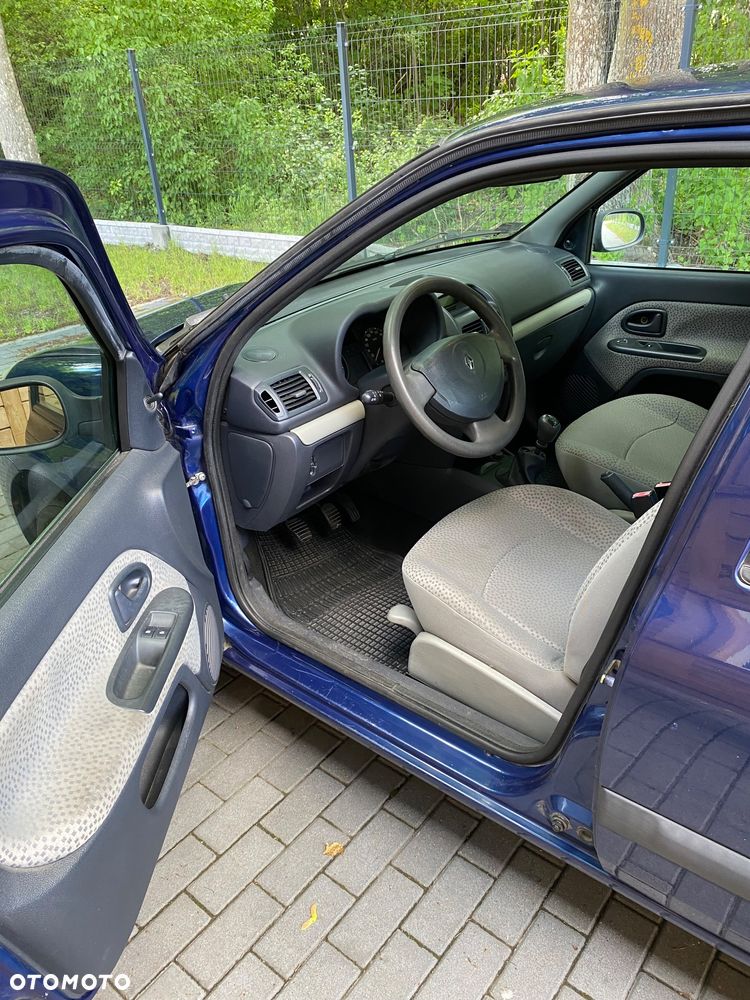 Renault Clio 1.2 16V Campus - 3