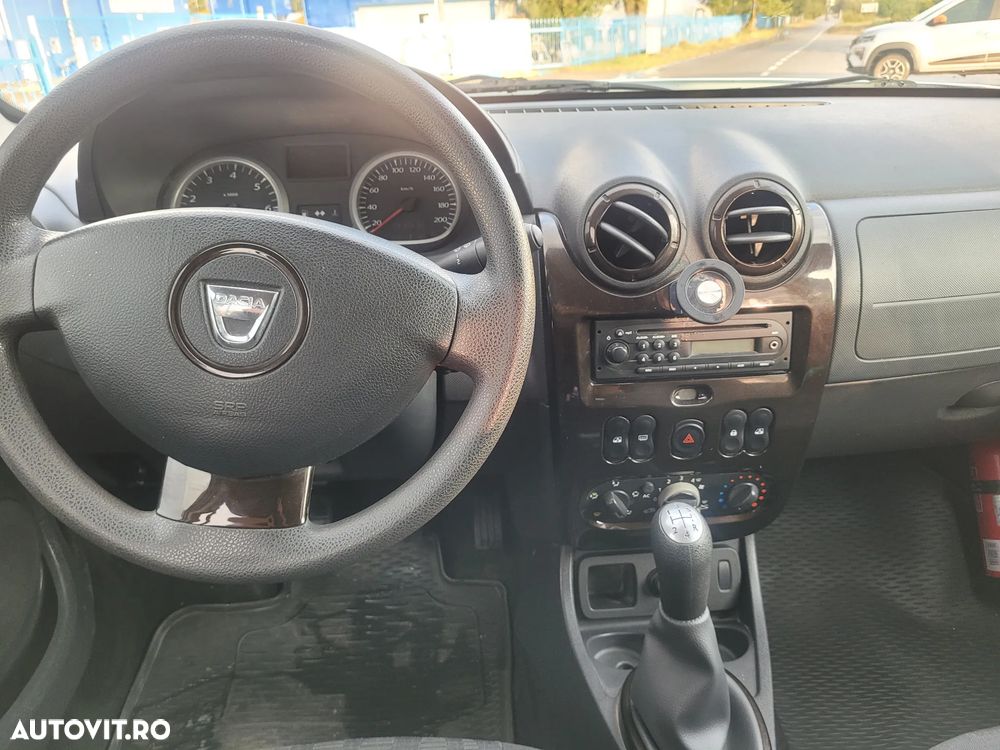 Dacia Duster 1.6 4x4 Laureate - 10