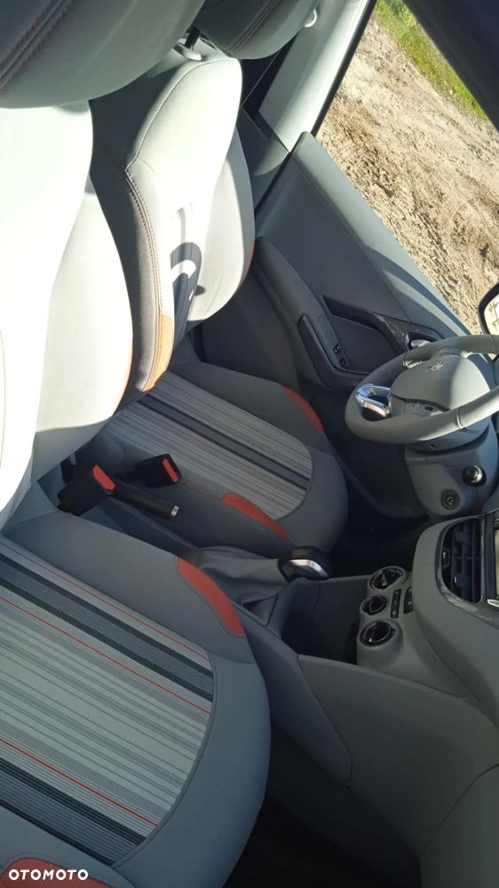Peugeot 208 1.2 PureTech Active - 8