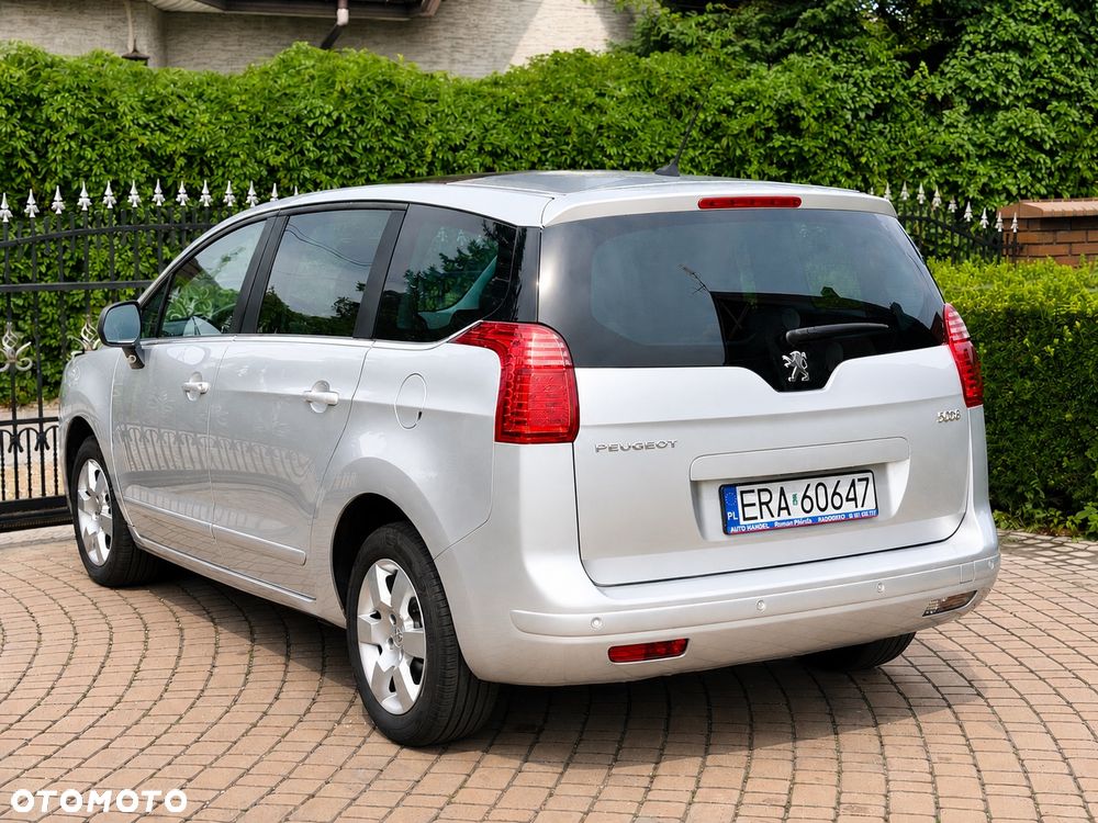 Peugeot 5008 1.6 THP Family 7os - 4