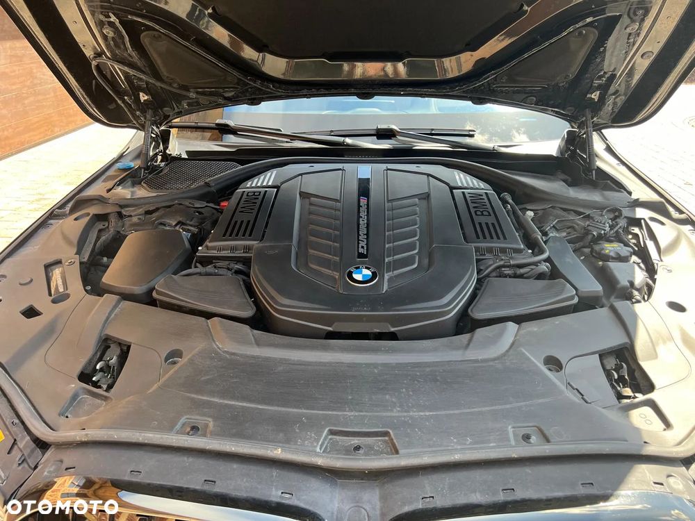 BMW Seria 7 M760Li xDrive - 14