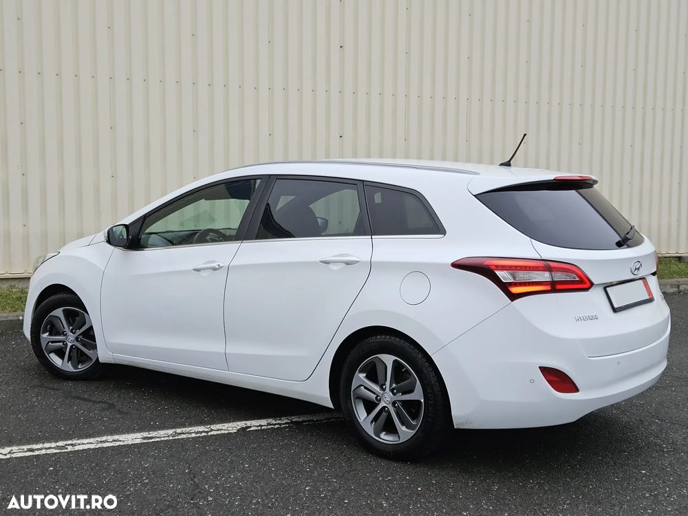 Hyundai i30 1.6 CRDI Premium - 12
