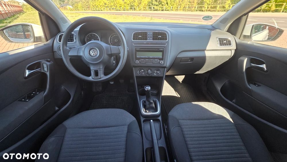 Volkswagen Polo - 17