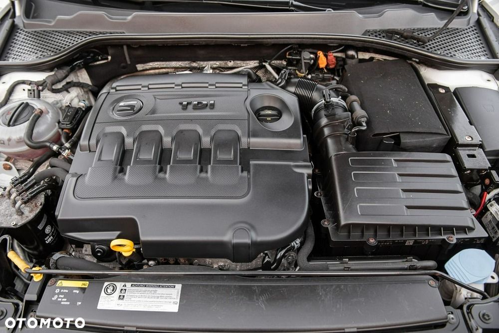 Seat Leon Sportstourer 2.0 TDI FR S&S - 32