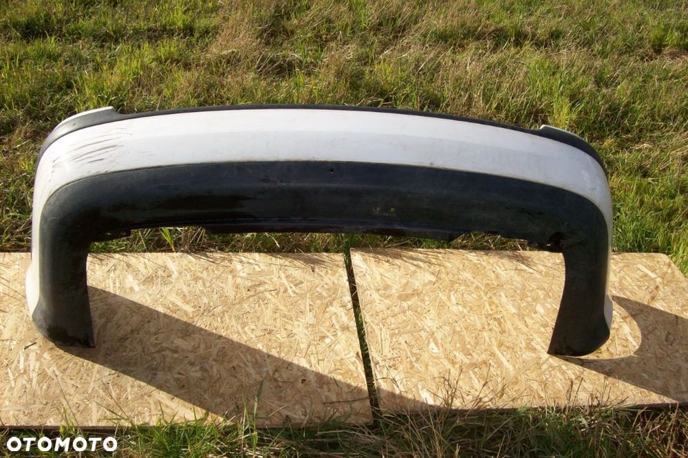 ZDERZAK TYLNY VW GOLF 4/KOMBI/BORA - 4